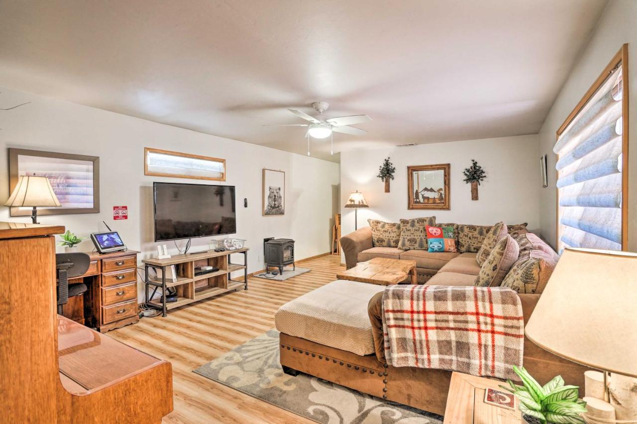 Big Bear Cabin With Deck And Hot Tub, Near Resorts! Big Bear Lake Buitenkant foto